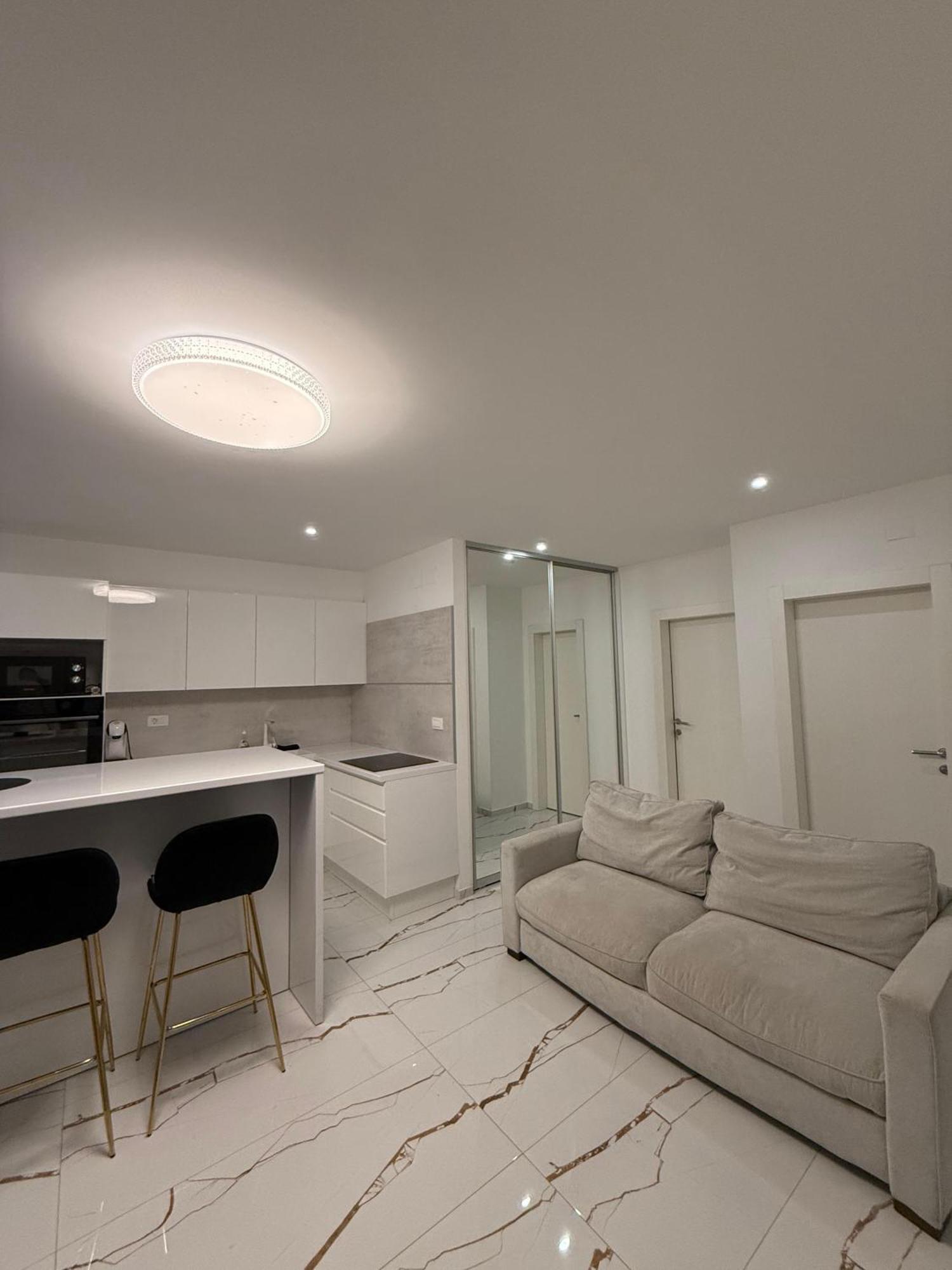 Apartman Luxury Oasis With Private Pool & Parking Split