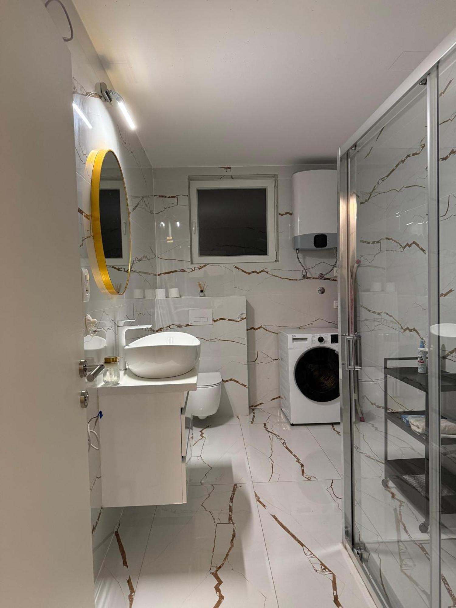 Apartman Luxury Oasis With Private Pool & Parking