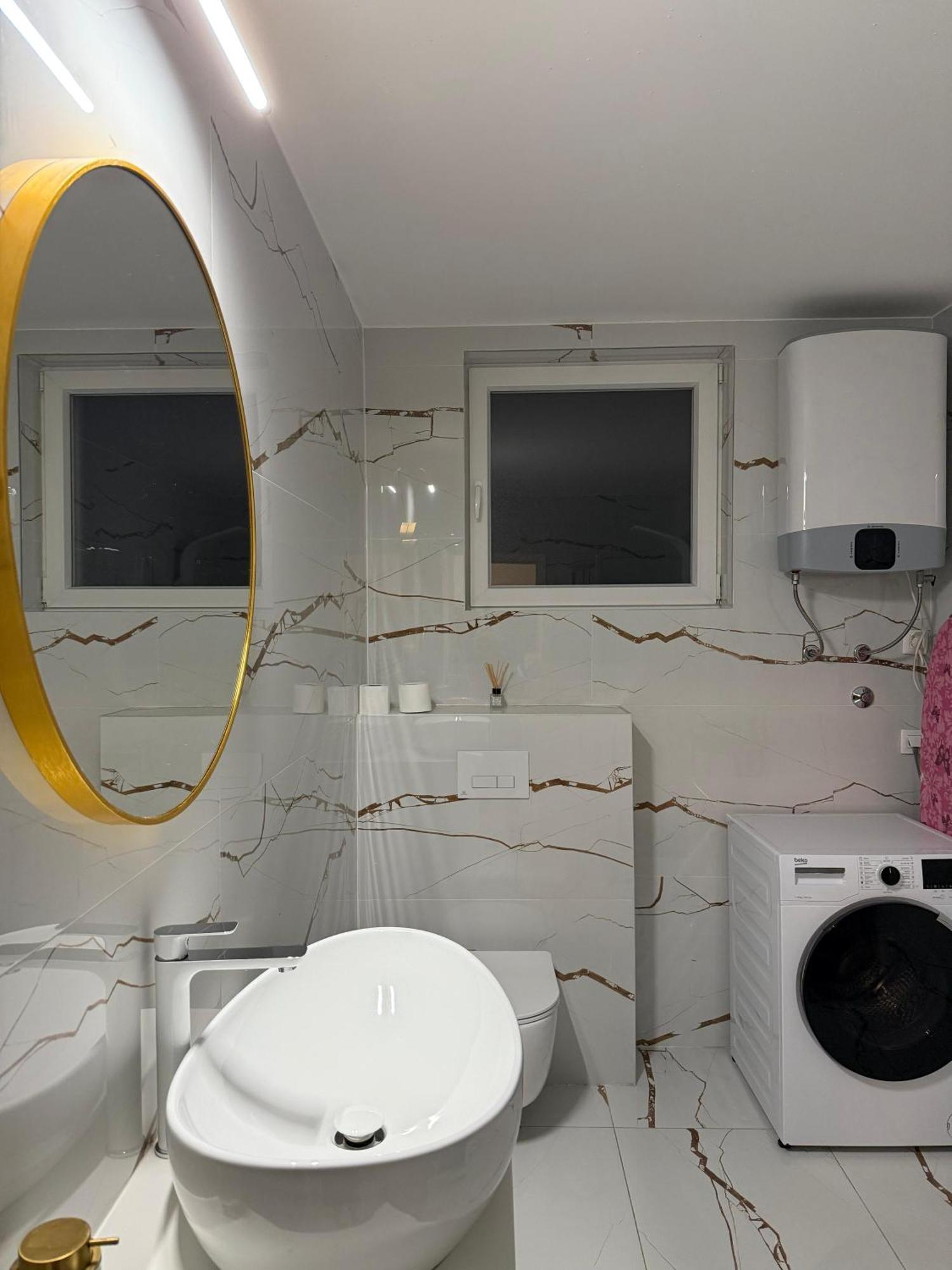 Apartman Luxury Oasis With Private Pool & Parking